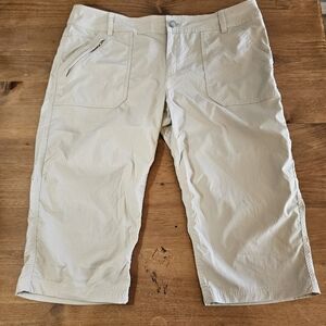 Reel Legends Lightweight Nylon Capri Pants Beige Size 16